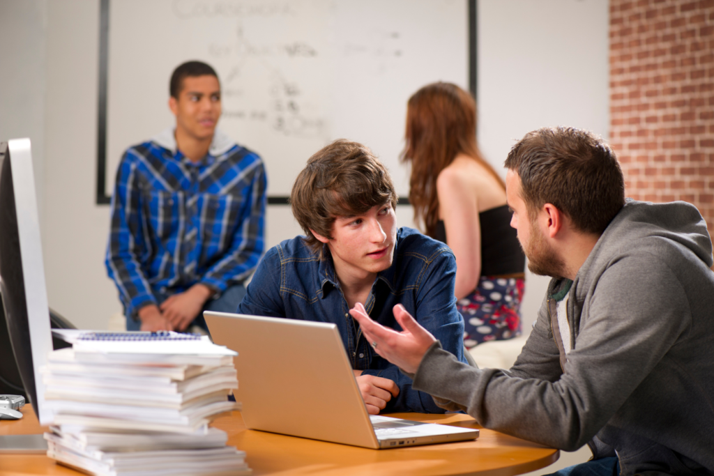 16 Best Jobs For International Students In Australia + How Much Money You Can Earn 8