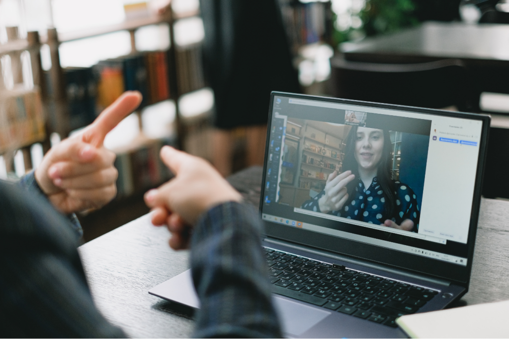 16 Best Jobs For International Students In Australia + How Much Money You Can Earn 9